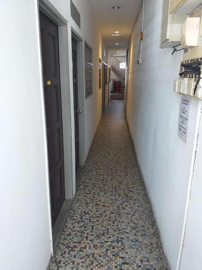 Discovery Youth Hostel Малакка Экстерьер фото