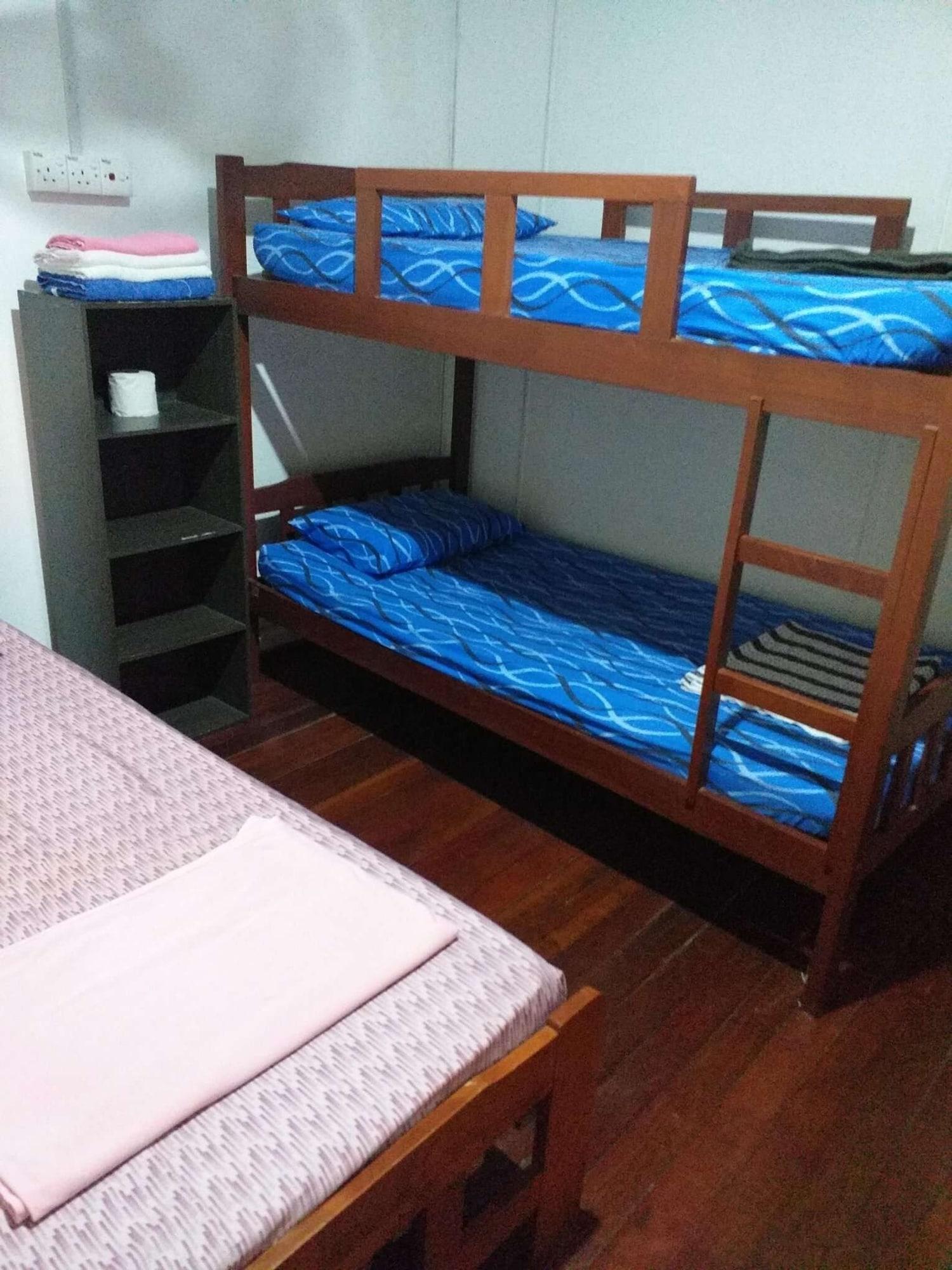 Discovery Youth Hostel Малакка Экстерьер фото
