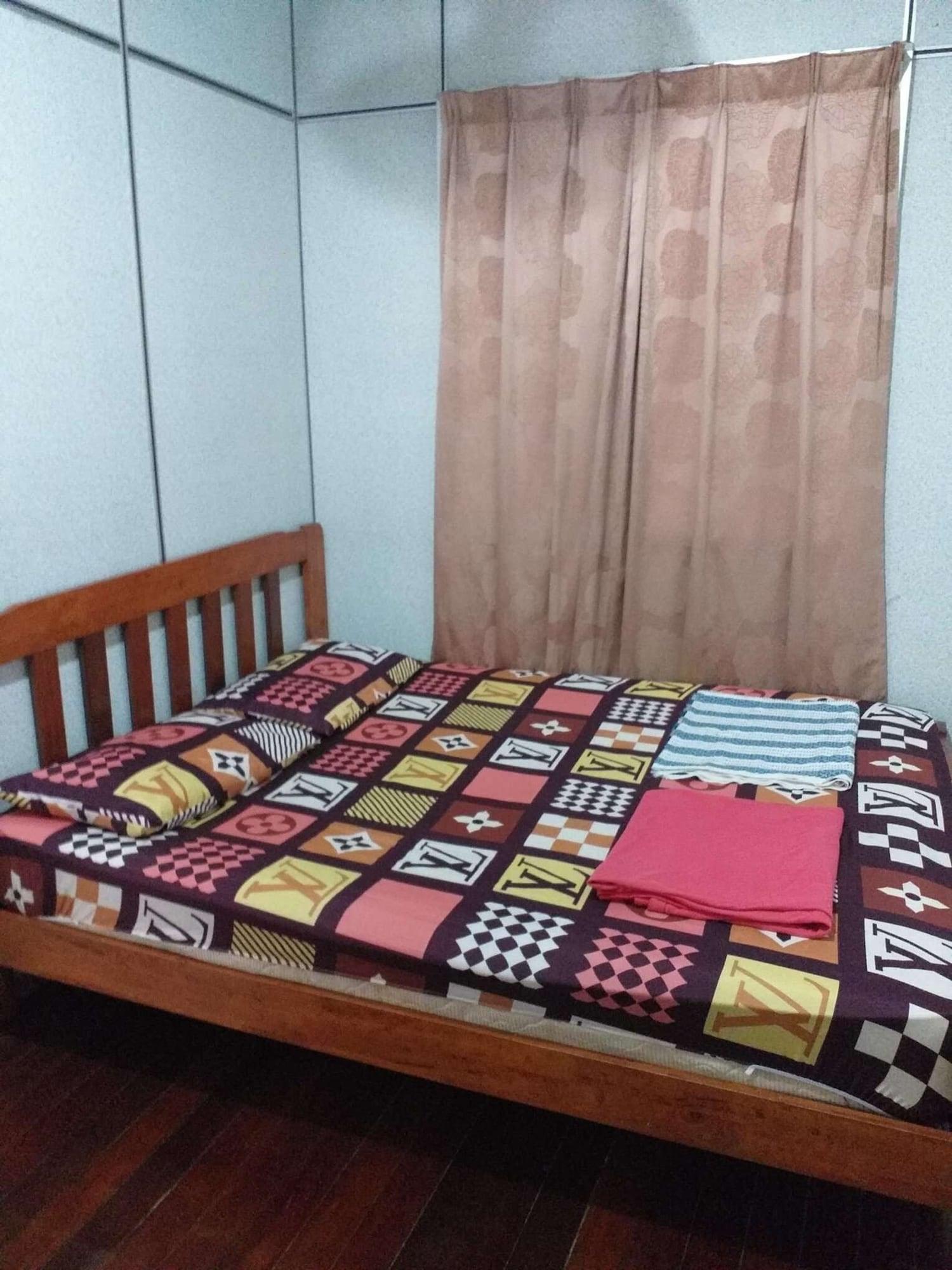 Discovery Youth Hostel Малакка Экстерьер фото