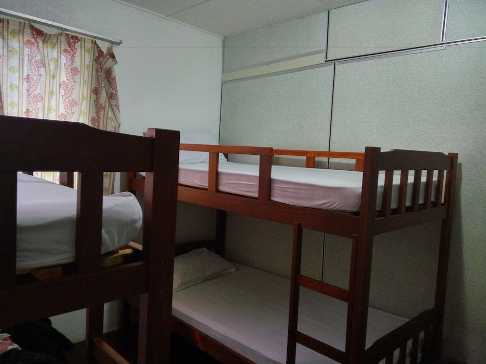 Discovery Youth Hostel Малакка Экстерьер фото